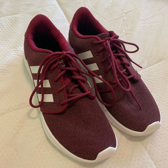 maroon adidas tennis shoes